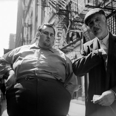 27 Juxtaposition Photography Examples | Definition | Ideas Vivian Maier Street Photographer, Vivian Mayer, Urban People, Andre Kertesz, Edward Weston, Diane Arbus, Robert Doisneau, Henri Cartier Bresson, Vivian Maier