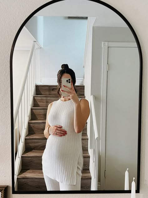 Prego Outfits Casual, Business Maternity Outfits, Old Money Maternity Outfits, Maternity Sets, Classy Maternity Outfits, Fall Maternity Fashion, Bump Friendly Outfits, Pregnancy Inspiration, Summer Pregnancy Outfits