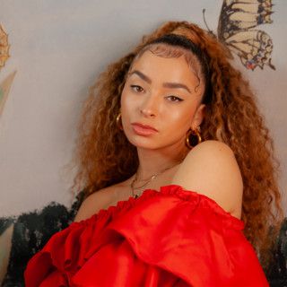 ✅ MUSIC ▷ Ella Eyre ⭐⭐⭐⭐⭐ Ella Eyre, John Newman, Listen To Song, Pop Dance, Free Music, Pop Music, Image Types, Off Shoulder Blouse, One Shoulder Blouse