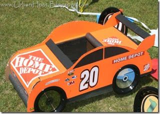 Aww, so cute! Matt Kenseth! (or Joey or Tony :I) I have always been jealous of kids who got NASCAR-themed parties :( Race Car Out Of Cardboard, Box Car Ideas, Kindy 500, Race Car Costume, Cardboard Cars, Nascar Costume, Nascar Party, Car Costume, Cardboard Box Car