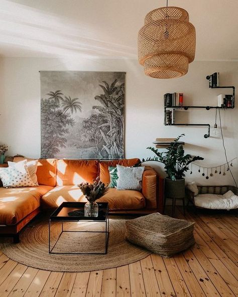 Apartamento New York, Velvet Couch Living Room, Bold Living Room, Orange Couch, Orange Sofa, Leather Sofa Living Room, Living Room Orange, Living Room Sectional, Decor Home Living Room