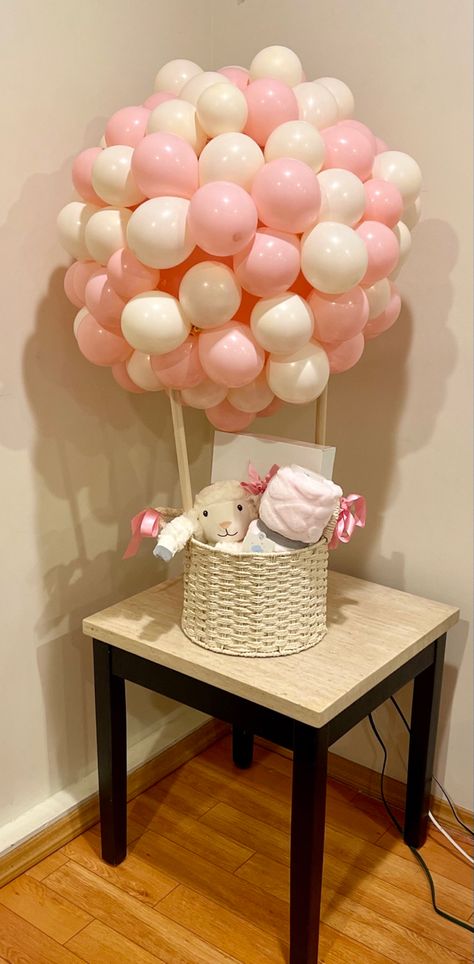 Hot air balloon, gift basket, balloons, balloon gift, newborn, balloon art Baby Ballon Basket, Diy Big Basket, Hot Air Balloon Gift Basket Birthday, Hot Air Balloon Hamper, Hot Air Balloon Easter Basket, Dollar Tree Hot Air Balloon Basket, Diy Air Balloon Basket, Baby Shower Hot Air Balloon Gift Baskets, Hot Air Balloon Gift Basket Diy