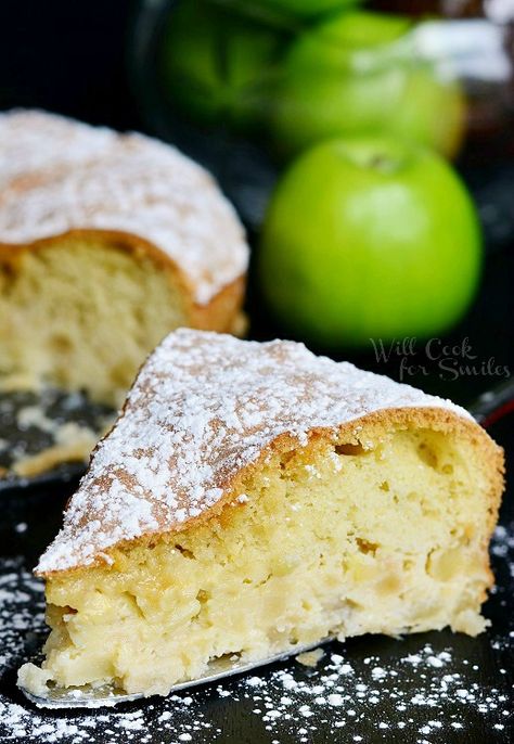 Russian Apple Cake Russian Apple Cake Recipe, Russian Apple Cake, Will Cook For Smiles, Napoleon Cake, Russian Cakes, Apple Cake Recipes, A Piece Of Cake, Think Food, Köstliche Desserts