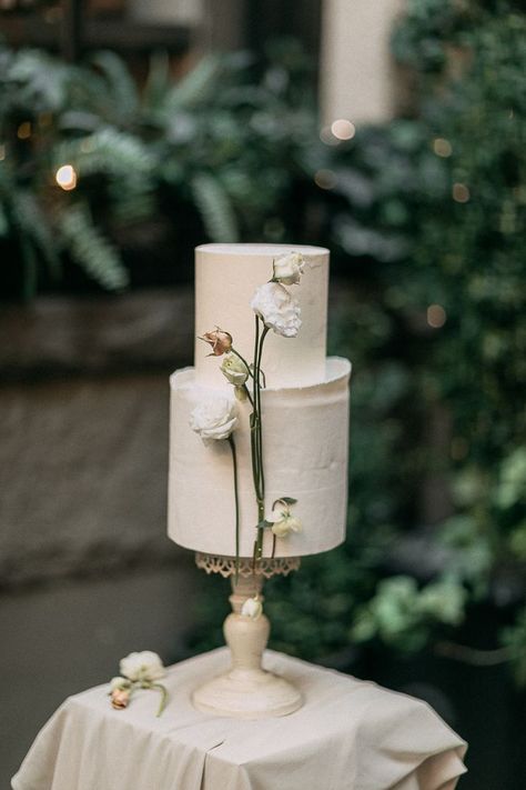 French Inspired Wedding Cake, Simple Wedding Cake Ideas, Syon Park Wedding, French Courtyard, Wedding Extras, Edgy Wedding, Fondant Wedding Cakes, Wedding Cake Ideas, Classic Wedding Cake