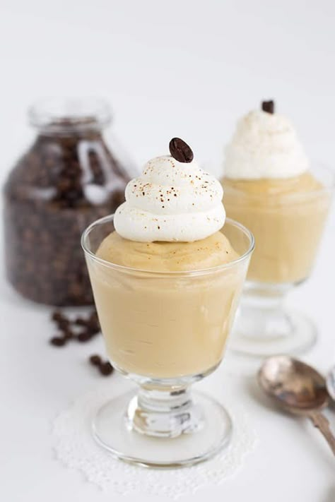 This Coffee Pudding is so creamy and sweet. All the coffee fanatics will love it and it makes the perfect dessert especially for summer! It's made with a strong brewed coffee too! Top it with some fresh whipped cream and a whole coffee bean before serving to impress your guests. Coffee Pudding, Coffee Desserts, Coffee Cheesecake, Fresh Whipped Cream, Pudding Mousse, Cheesecake Pie, Homemade Coffee, Milk Shakes, Coffee Dessert