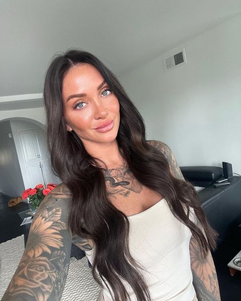 Adding thickness & length with extensions 🙌 

@larissaloet is wearing 125g 22" Tape-In Extensions in shade 'Darkest Brown' 🤎 
Tap the link in our bio to make it yours 😘 Darkest Brown Hair, Tape Extensions, Brown Tape, Princess Hair, Tape In Extensions, Princess Hairstyles, Dark Brown Hair, Hair Highlights, Brown Hair