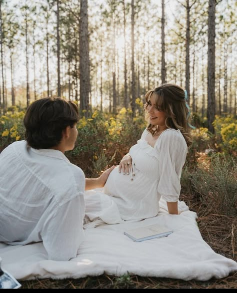 Maternity Pic Inspiration, Maternity With Husband Photo Shoot, Maternity Photoshoot In Creek, Maternity Pictures Inspiration, 2nd Trimester Photoshoot, Maternity Photo Shoot Picnic, Maternity Outfits Spring Photoshoot, Soft Maternity Shoot, Maternity Outdoor Photography