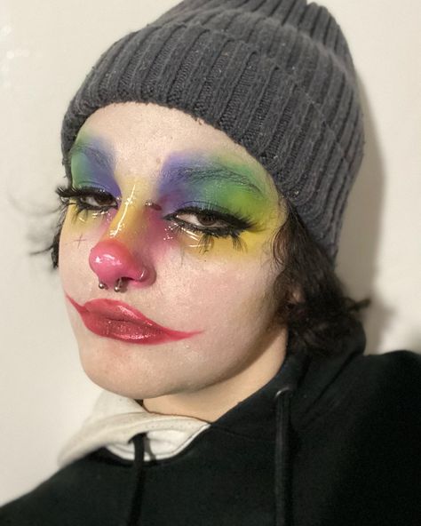 Cute Clown Makeup, Makeup Clown, Funky Makeup, Vampire Bride, Drag Make-up, Face Paint Makeup, Graphic Makeup, Cute Clown, Halloween Makeup Inspiration