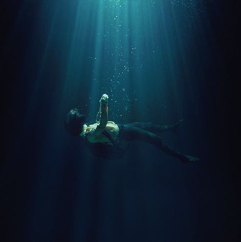 Man Sinking In Water, Floating Person Aesthetic, Someone In Water Reference, Deep Water Drawing, Laying In Water Pose, Standing In Water Reference, Drowned Aesthetic, Person Underwater, Trapped Underwater