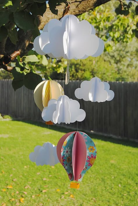 Hot Air Balloon Party, Balloon Mobile, Hot Air Balloons, Air Balloons, 3d Paper, Summer Crafts, Spring Crafts, Arts And Crafts For Kids, Party Balloons