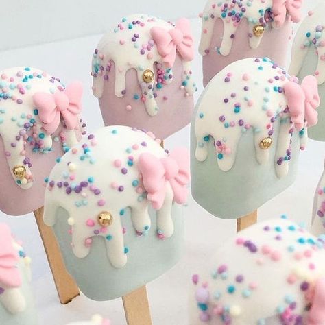 My Little Cakepop Molds 📍Home of the original 3D cake pop mold. on Instagram: "Pastel dreams🎀 These cake pops by @mayrascakepops are absolutely beautiful! The colors and design are so fun and perfect for any girly birthday party!!💜 ⠀⠀⠀⠀⠀⠀⠀⠀⠀ Products used: -My Little Cakepop Popsicle Mold -Colourmill Oil Blend in Lavender, Baby Pink & Tiffany ⠀⠀⠀⠀⠀⠀⠀⠀⠀ Tap image for items used. Shop www.MyLittleCakepopMolds.com. $5.95 flat rate shipping, free on ordes of $100.00 or more (domestic only). We ship fast usually same day or next. Worldwide shipping also available! . . . #MyLittleCakepop #MyLittleCakepopMolds #cakepops #cakepop #cakepopmolds #cakepopmold #sweettreats #cakesupplies #baking #bakingsupplies #smallbusiness #summercakepops #summercakepop #birthdaycakepops #sweettreats #pastelcakep Girly Cake Pops Birthday, Flat Cake Pops, Pastel Cake Pops, Popsicle Cake Pops, Elegant Cake Pops, Turquoise Cake, Dessert Business, Flat Cake, Fun Cake Pops