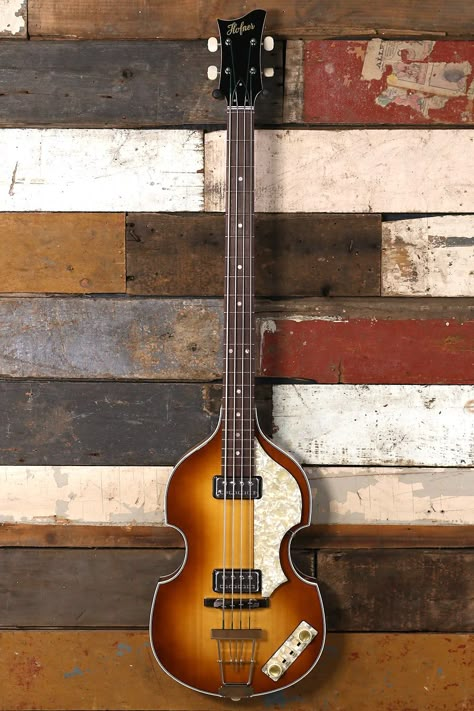 Hofner Bass Guitar, John Lennon And Paul Mccartney, Guitar Tattoo, Rock Guitar, Music Things, Jazz Band, Fender American, Guitar Art, Bass Guitars