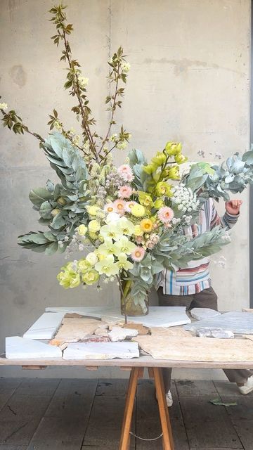 @september___studio on Instagram: "Friday Flowers Baby! If You Can Guess Our Fav Flower?We will send you Some. Big Love September Studio xx #floraldesign #flowerstagram #floralart #roses #weddinginspo #centrepiece #weddingflowers #floristshop #eventdesign #fyyy" September Studio Flowers, September Studio, Friday Flowers, Fav Flower, Modern Wedding Flowers, Florist Shop, Creative Content, House And Garden, September 21