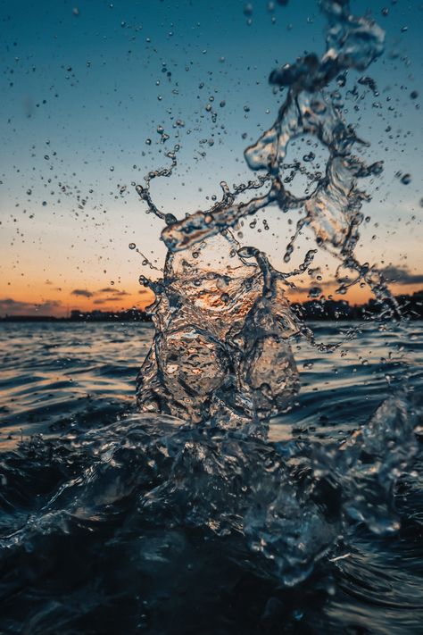 Water Splash on Body of Water during Sunset · Free Stock Photo Halloween Wallpaper Iphone Backgrounds, Sunset Backdrop, Water Images, Water Movement, Splash Photography, Water Background, Water Pictures, Water Aesthetic, Underwater Photographer