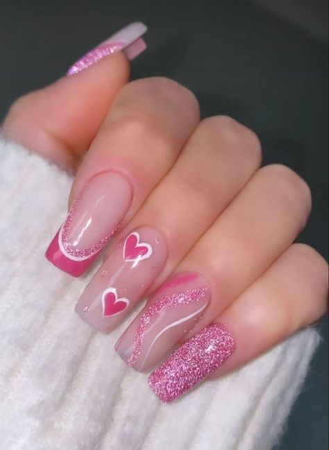 Blue Nail Short, Fur Nails, Short Nail Design, Nail White, Nail Short, Heart Nail Designs, Valentine Nails, Chilli Chicken, Nail Blue