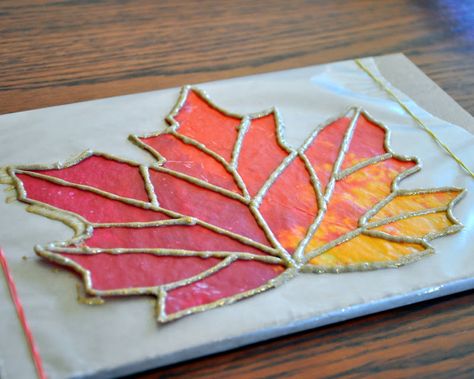 Fall Art Projects, 3rd Grade Art, Elementary Art Projects, Homeschool Art, Autumn Crafts, Wax Paper, Autumn Art, Fete Halloween, Leaf Art