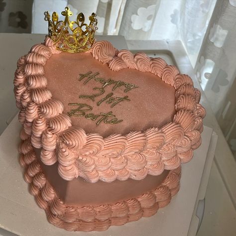 Details😍💕👑 Cake sizing details: 3 layer 6 inch heart cake Link in bio to order 🤍 #yyccakes #crowncakes #vintageheartcake #pinkheartcakes #21stbirthdaycake Heart Shaped Birthday Cake, 20 Birthday Cake, 21st Cake, Sweet 16 Birthday Cake, Crown Cake, 21st Birthday Cakes, 16 Birthday Cake, Custom Birthday Cakes, Heart Shaped Cakes