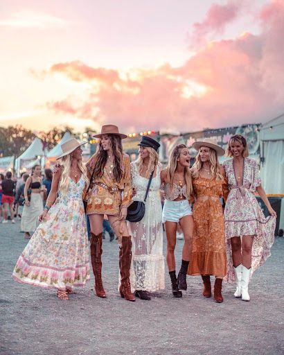 Look Da Festival, Moda Coachella, Mode Disco, Bohemian Schick, Looks Hippie, Look Hippie Chic, Coachella Party, Boho Festival Outfit, Festival Mode