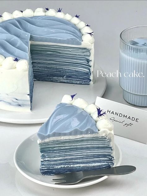 Blue Dessert Aesthetic, Vintage Birthday Cakes, Blue Desserts, Everything Is Blue, Mini Cakes Birthday, Creative Birthday Cakes, Blue Cakes, Blue Food, Pretty Birthday Cakes