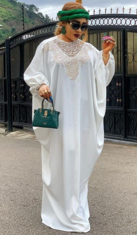 Bubu Material Gown, Bubu Gown Styles For Wedding, Bubu White Gown Styles, Duchess Bubu Gown Styles, White Kaftan Styles For Ladies, White Boubou Styles For Women, White Bubu Gown Styles Silk, White Bubu Gown Styles, White Bubu Gown