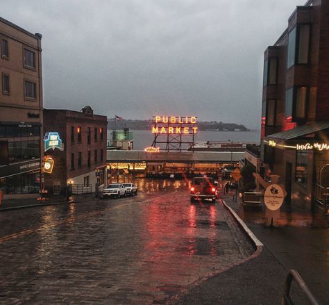 All The Bright Places, Sleepless In Seattle, Pike Place Market, Pike Place, Emerald City, Vintage Market, City Aesthetic, Seattle Washington, Cool Stuff