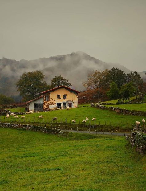 Basque Country Aesthetic, Basque Country Spain, Basque Aesthetic, Spain Countryside, Vintage Colour Palette, Travel Inspiration Destinations, Country Landscaping, Basque Country, Bilbao