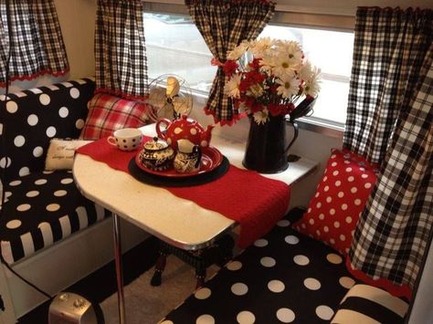 Polka dots, plaid, red,  black & white vintage trailer interior... cute, cute, cute! Vintage Trailer Interior, Vintage Camper Interior, Kombi Motorhome, Chuck Box, Trailer Interior, Vintage Rv, Vintage Campers Trailers, Vintage Caravan, Vintage Caravans