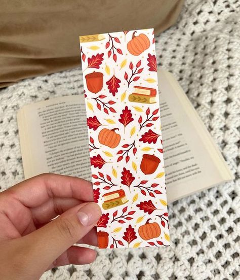 Autumn Bookmark, Books Bookmark, Light Bulb Art, Leaf Bookmark, Handmade Bookmarks Diy, Reading Bookmarks, Felt Bookmark, Christmas Bookmarks, Creative Bookmarks