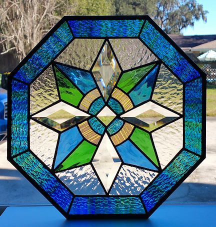 Octagon Window, Diy Stained Glass Window, Mosaic Stepping Stones, Glass Menagerie, Stained Glass Quilt, Glass Painting Designs, Glass Window Art, Making Stained Glass, Glass Rose