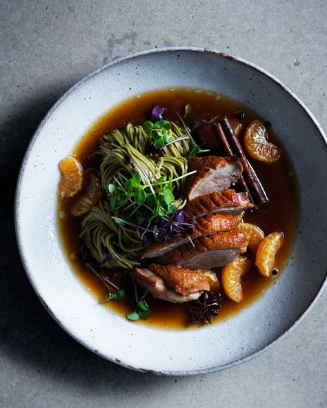 For a taste of modern comfort food try this flavoursome Mandarin & Soy-Braised Duck Breasts with Green Tea Noodles Recipe. The delectable pairing of tender duck breast and zesty mandarins makes for the perfect meal. Fine Dining Duck Recipes, Duck Dishes Fine Dining, Duck Leg Recipes, Peking Duck Recipe, Plated Meals, Duck Breast Recipe, Braised Duck, Brown Rice Recipe, Duck Soup