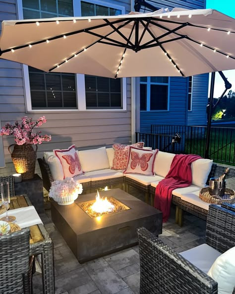 This is living outdoors #outdoorliving Comment PATIO for links to my patio furniture. I’m sharing them all! 💕💕 Ready to bring the indoor vibes, outside? Cute Patio Ideas, Patio Set Up Ideas, Patio Dining Ideas, Patio Deck Decorating Ideas, Backyard Patio Designs Layout, Backyard Patio Designs Budget, Townhouse Patio, Backyard Corner, Deck Decor Ideas