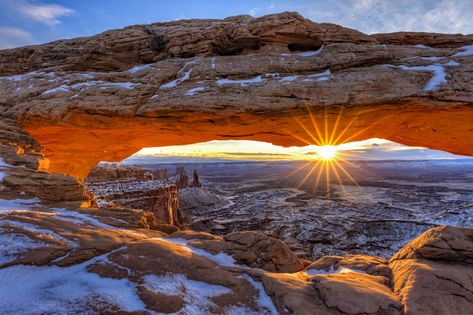 Best Time to Visit Utah National Parks - Bearfoot Theory Joshua Tree Hikes, Moab Arches, Mesa Arch, Florida National Parks, Utah National Parks Road Trip, Visit Utah, Escalante National Monument, Winter Sunrise, Wind Chill