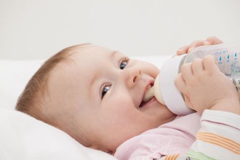 What Infant Formula is Right for Baby? – MyOrganicFormula.com #babyformula #formula #babycare #babyfeeding #babytips Finding Out Your Pregnant, Best Baby Formula, Organic Baby Formula, Baby Feeding Bottles, Baby Massage, Baby Tips, Breastfeeding Tips, Baby Formula