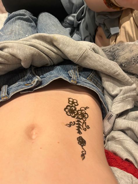 Knee Henna Tattoo, Henna Knee, Knee Henna, Henna On Belly, Belly Button Henna, Henna Belly Pregnancy, Henna, Quick Saves