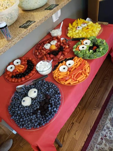 Elmo And Mickey Mouse Party, Two Year Old Birthday Party Food Ideas, Sesame 2nd Birthday Party, Sesame Street Appetizers, Elmo Birthday Snacks, Elmo Third Birthday, Elmo Snack Ideas, Simple Sesame Street Birthday Party, Sesame Street Birthday Snacks