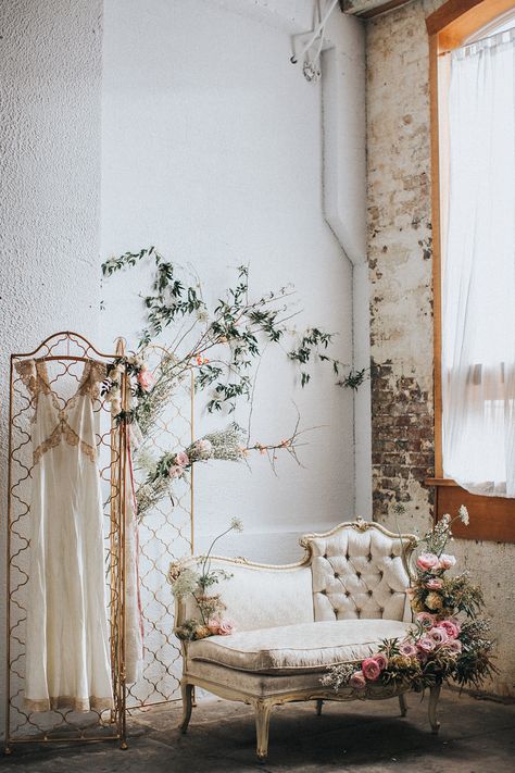 Vintage Romance Inspired Boudoir Shoot ⋆ Ruffled Romance Decor, Sala Vintage, Photography Studio Decor, Brides Room, Vintage Romance, Studio Interior, Studio Setup, Chandelier Design, Summer Home Decor