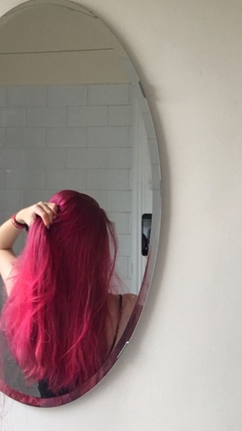 Pink Hair Vibrant, Flash Pink Hair, Dark Pink Hair Aesthetic, Dark Pink Hair, Pink Hair Dye, Hot Pink Hair, Hair Color Streaks, Pretty Hair Color, Hair Stylies