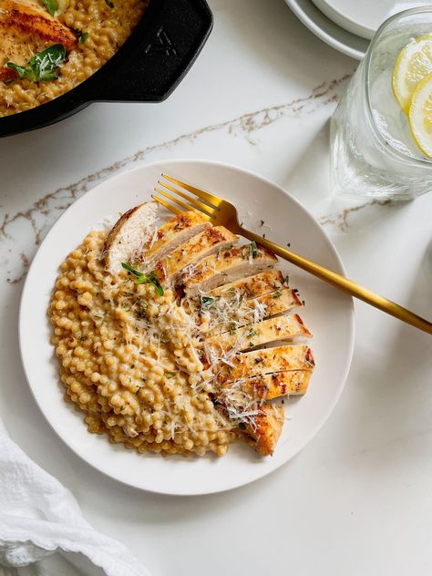 Creamy Garlic Lemon Couscous with Chicken - Espresso and Lime Couscous With Chicken, Lemon Couscous, Pearl Couscous Recipes, Chicken Couscous, One Skillet Meals, Couscous Recipes, One Skillet, Creamy Garlic, Boneless Skinless Chicken