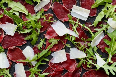 Venison Carpaccio Recipe, Springbok Carpaccio, Venison Carpaccio, Dill Cream Sauce, Carpaccio Recipe, Venison Recipes, Strawberry Sauce, Time To Eat, Menu Ideas