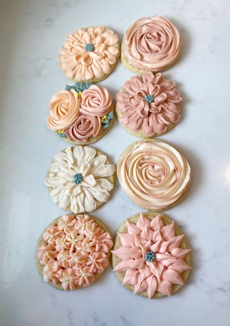 All Buttercream Floral Sugar Cookies Find the recipe & tutorials at mrsmadi.com Flower Cookies Buttercream, Flower Decorated Sugar Cookies, Buttercream Iced Cookies, Mom Sugar Cookies, Spring Sugar Cookies Decorated, Floral Sugar Cookies, Bakery Pictures, Spring Sugar Cookies, Buttercream Sugar Cookies