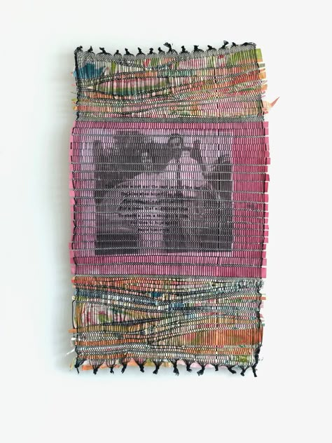 Woven Photographs, Experimental Weaving, Photo Weaving, Weaving Artwork, Weaving Aesthetic, Loom Weaving Projects, Weave Textiles, Fibers Art, Weaving Fashion