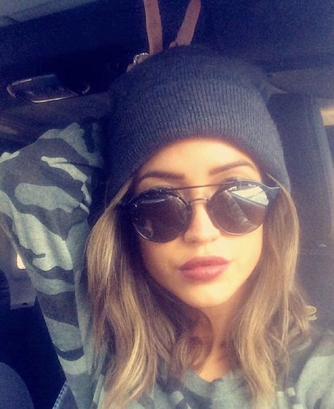 Baseball Ideas, Kaitlyn Bristowe, Hairstyles Winter, Always Sunny, Fade Styles, Trendy Hat, It's Always Sunny, Stylish Glasses, Beauty Clothes