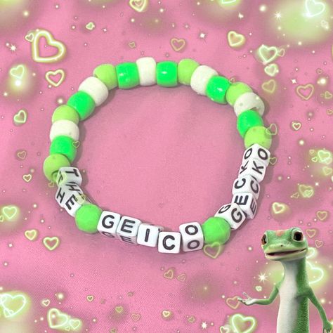 Hello Kitty Kandi Bracelet Tutorial, Funny Rave Kandi, Funny Pony Bead Bracelets, Kandi Braclet Ideas, Kandi Bracelets Ideas Singles, Kandi Bracelets Singles, Single Kandi Ideas, Bff Bracelet Ideas, Kandi Sayings