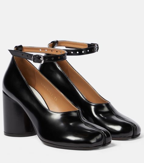 Tabi Leather Mary Jane Pumps in Black - Maison Margiela | Mytheresa Maison Margiela Tabi, Margiela Tabi, Mid Heels Pumps, Punk Vintage, Mary Jane Pumps, Ankle Strap Pumps, Classic Bags, Leather Mary Janes, Mid Heel