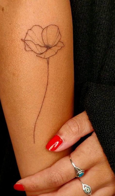 Simple Flower With Stem Tattoo, Simple Feminine Tattoos, Dainty Arm Tattoos, Life Tattoo Ideas, Unique Minimalist Tattoo, Delicate Feminine Tattoos, Tiny Flower Tattoos, Minimalistic Tattoo, Beauty Tattoo