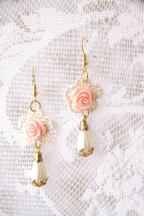 Vintage Shabby Pink! : Photo Roses Jewelry, Golden Lace, Ireland Wedding, Lace Earrings, Shabby Chic Pink, Shabby Chic Diy, Jewelry Scarves, Rose Cottage, Pink Decor