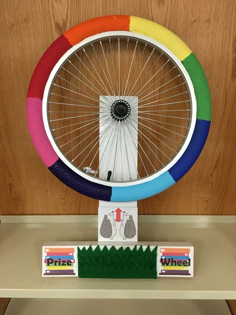 DIY "Spin the Wheel" rainbow. We use this at the library and kids can spin to win a prize. Diy Spin The Wheel, Halloween Jeopardy, Spinning Wheel Game, School Carnival Games, Classroom Halloween, Fun Halloween Party Games, Games Halloween, Prize Wheel, Diy Carnival