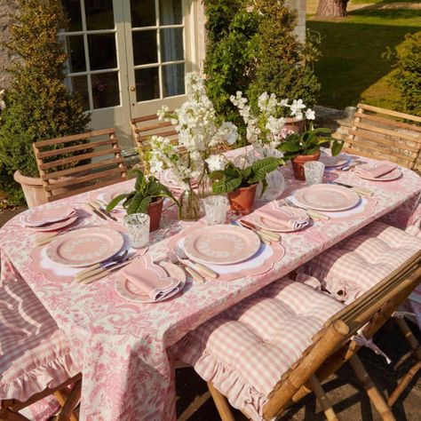 https://www.etsy.com/listing/1293406629/pink-thanksgiving-tablecloth-on-sale?external=1&ref=fl_collection_recs-3-listing-1&external_collection=MTAzNTk0NzY3fDk4NTc5MDY&page_type=cl_fave_listing_page&variation0=3399547877&variation1=3385251536 Double Wall Glass Cup, Bamboo Chairs, Thanksgiving Tablecloth, Pink Thanksgiving, Pink Tablecloth, Bamboo Cutlery, Gingham Tablecloth, Autumn Dining, Pink Cottage