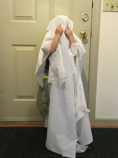 How To Make A Ghost Costume (It's Harder Than You Think!) Ghost Costume Sheet, Easy Ghost Costume, Bedsheet Ghost, Vet Costume, How To Cut Fringe, Ghost Costume Kids, Sheet Costume, White Bedsheets, Ghost For Halloween