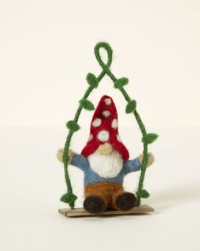 Homemade Christmas Ornament, Bamboo Bench, Handmade Felt Ornament, Room Decor Crafts, Metal Swings, Fiber Crafts, Uncommon Goods, Christmas Ornament Ideas, Felt Ornament